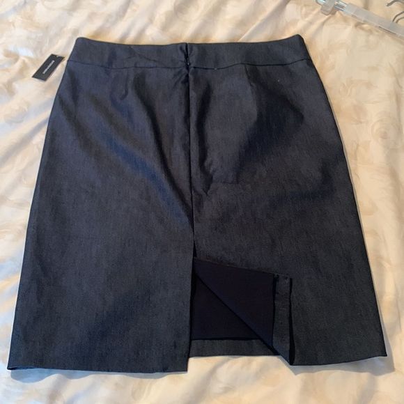 Lord and Taylor Pencil Skirt - Picture 3 of 4
